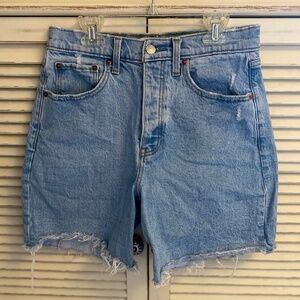 Abercrombie “The 7” dad short” Size 28 (6)